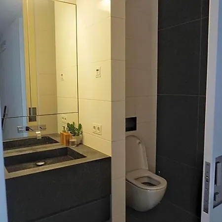 Bed & Wellness Boxtel, Luxe Met Airco En Eigen Badkamer 3* 博克斯特尔