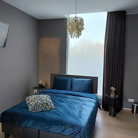 Bed & Wellness Boxtel, Luxe Met Airco En Eigen Badkamer 3* 博克斯特尔