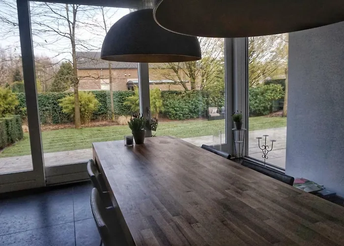 Bed & Wellness Boxtel, Luxe Met Airco En Eigen Badkamer